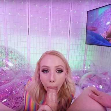 Dixie's Sweets Dixie Lynn SwallowBay vr porn video