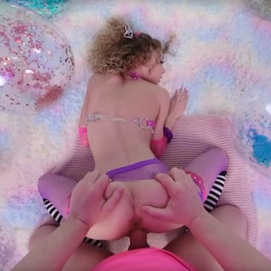 Allie's Twisty Lollipop Allie Addison SwallowBay vr porn video