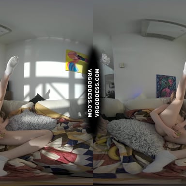 Teen Lika Eating And Masturbating With Bananas VRgoddess vr porn video