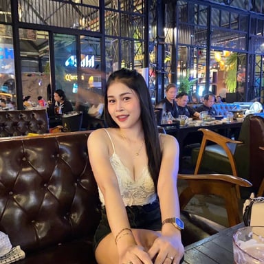 Stunning Thai Saleslady Seduced in The Mall And Ready To Do Her First Porn VRinAsia vr porn video