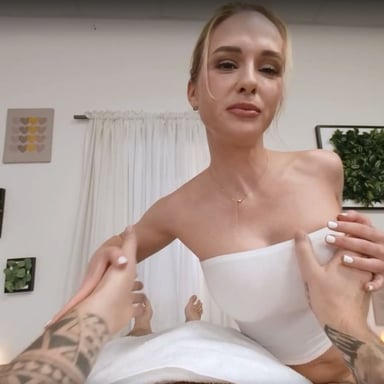 Sexy Blonde - Vinna Reed VRMassage vr porn video