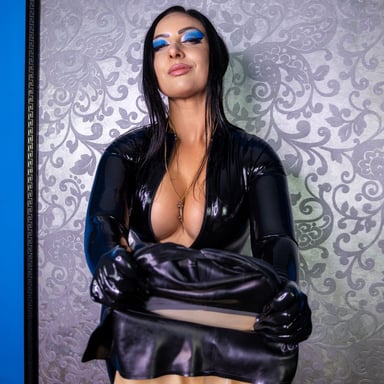 Matriarch Ezada - Latex Arse Licking Obsession HouseOfLust vr porn video