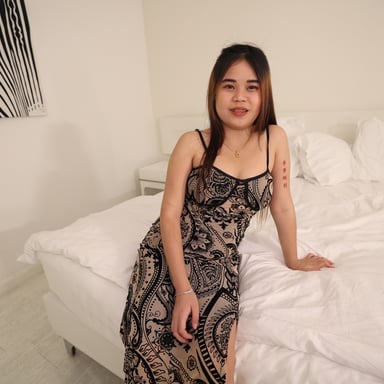 Cute Thai Teen Seduced Into A Naughty Shoot KIng VRinAsia vr porn video