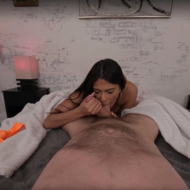 Shoot To Thrill Reyna Belle VRHush vr porn video