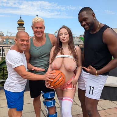 AMBER BLOOM – BEHIND THE SCENES VR PART ONE - FIRST SCENE OF MASSIVE TITS NEWCOMER AMBER BLOOM IS ANAL GANGBANG ImmoralFamily vr porn video