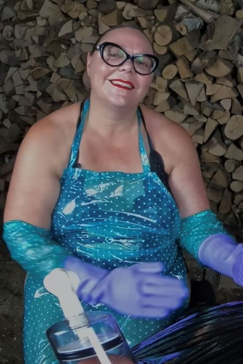 Mistress April