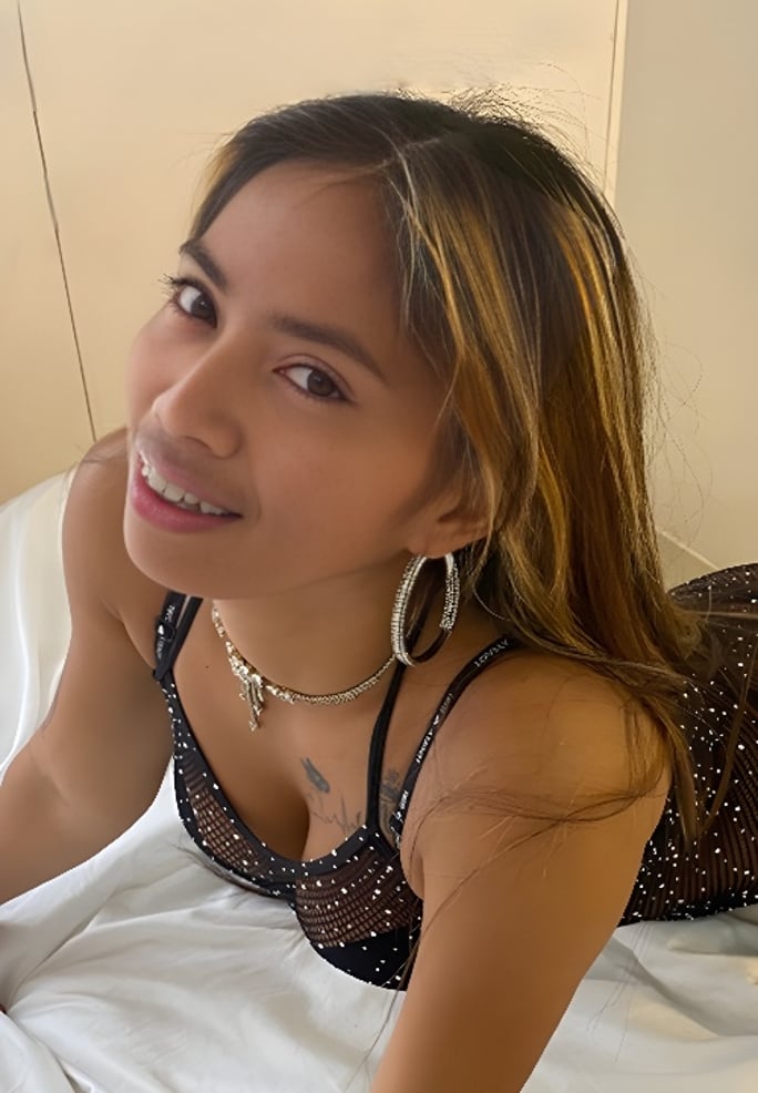 Angelika - Sex Den Tales VR