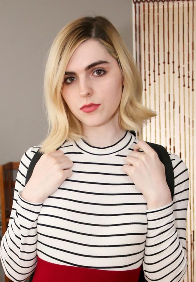 Ella Hollywood VR