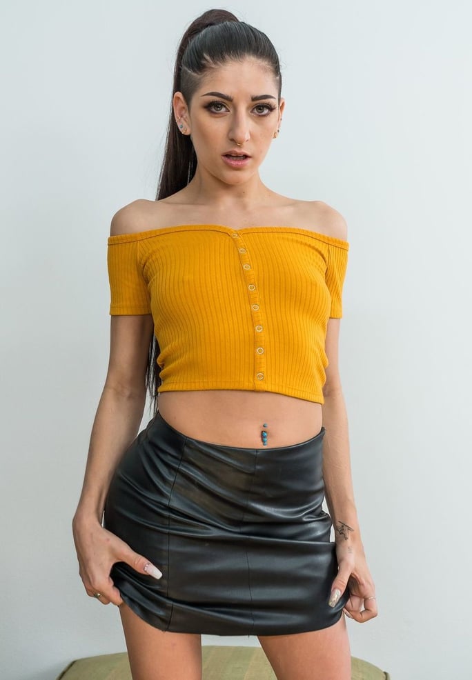 Nikki Knightly VR