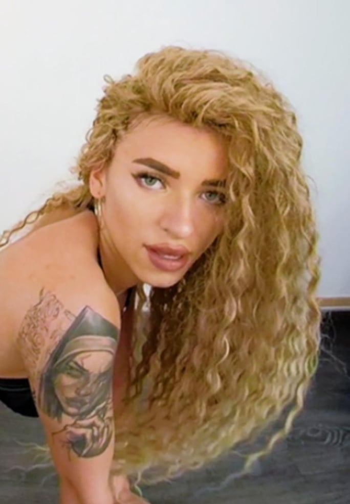 Riana VR