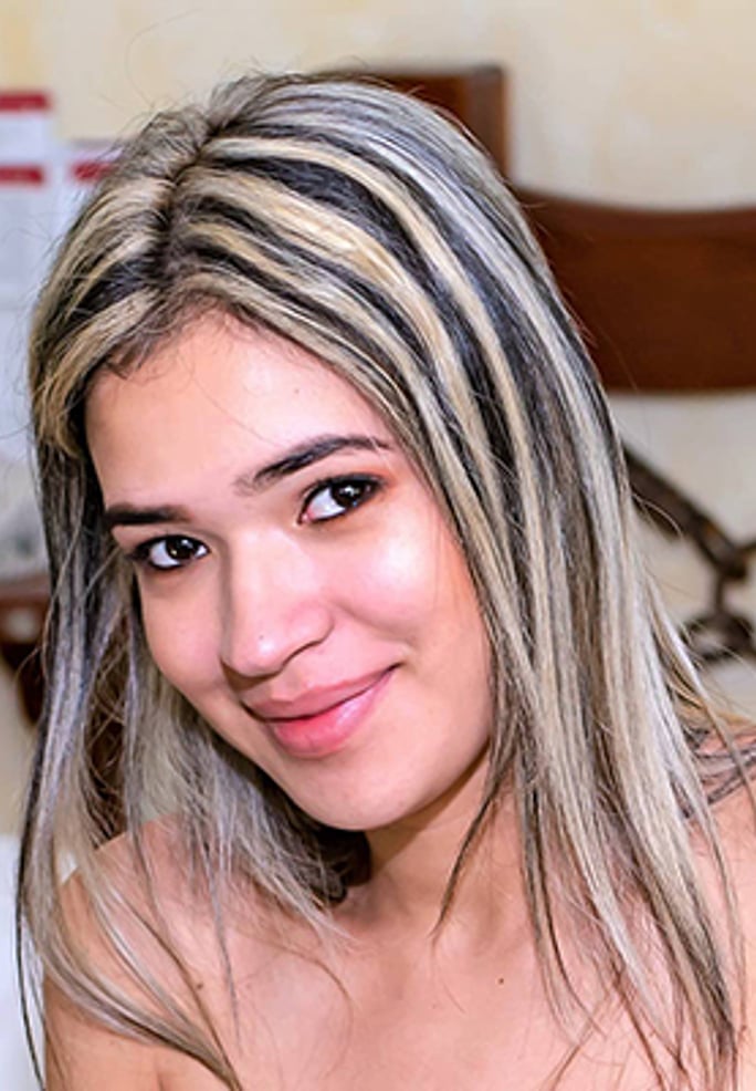 Mia Wallis VR