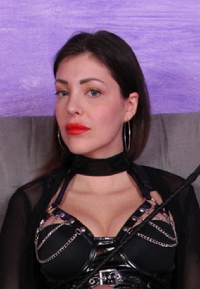 Dominatrix Eden VR
