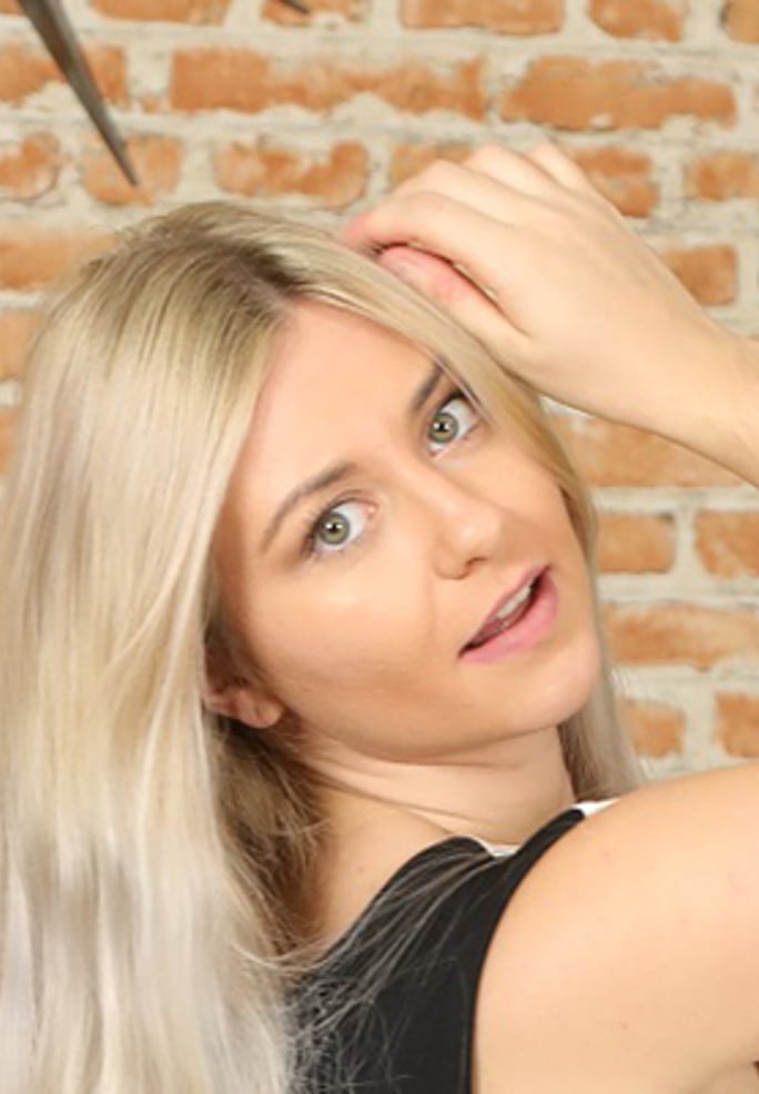 Elle M VR