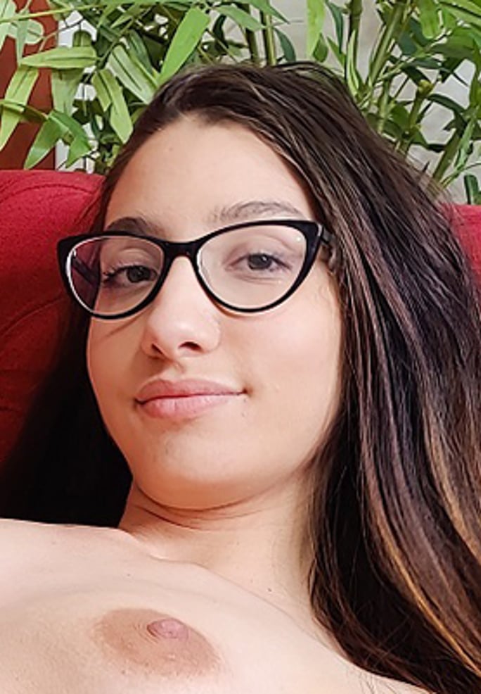 Adelle VR
