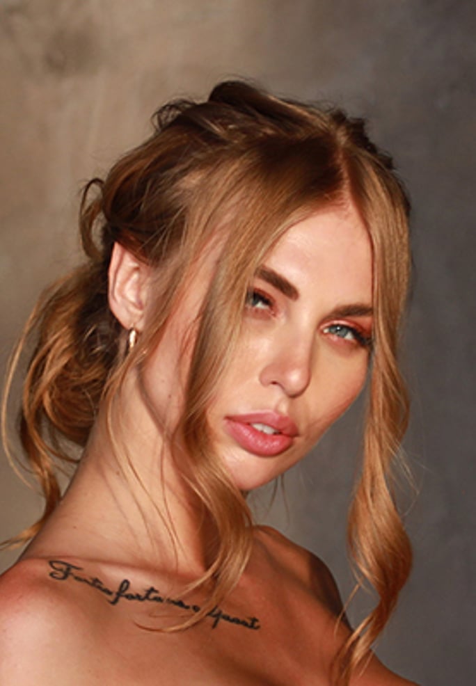 ChloeQ VR
