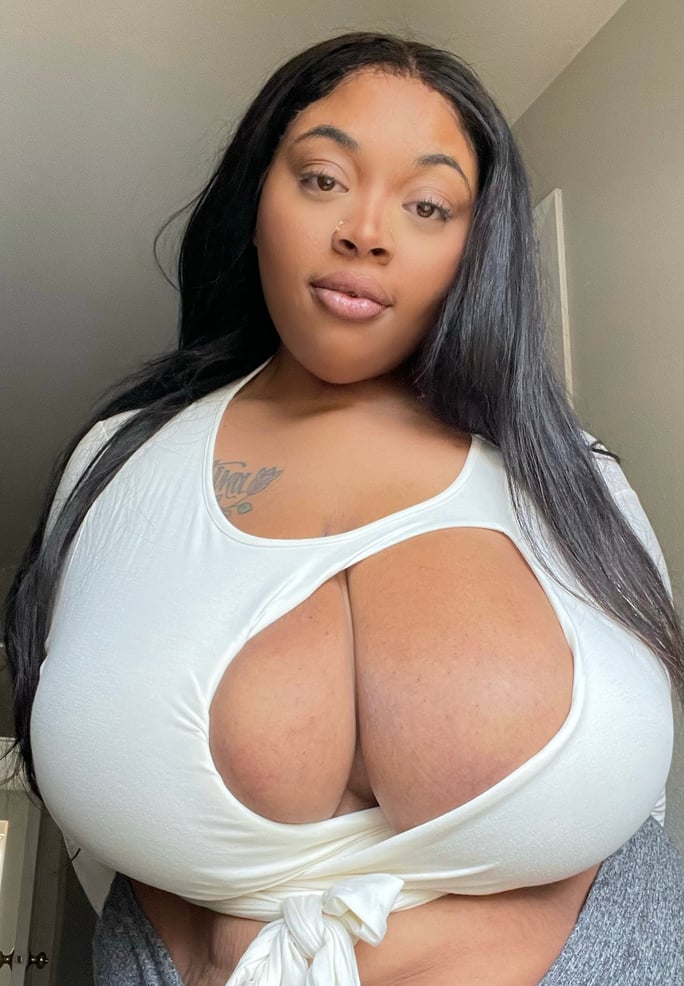 Dreamgirl Raya VR