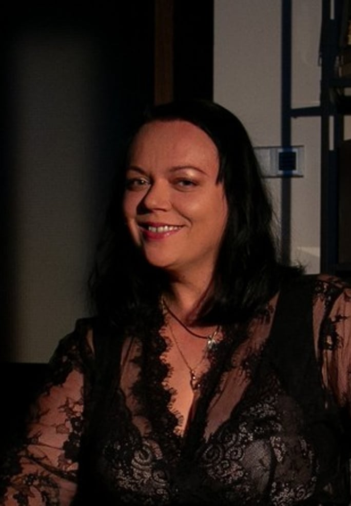 Ellen Saint VR
