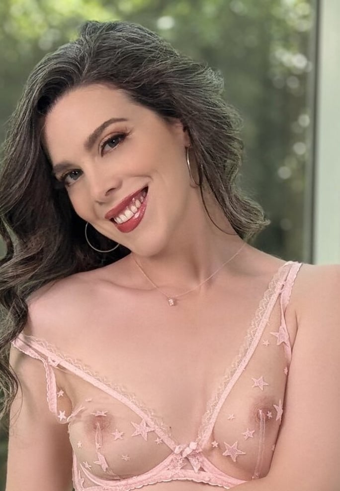 Nicole Vaunt VR