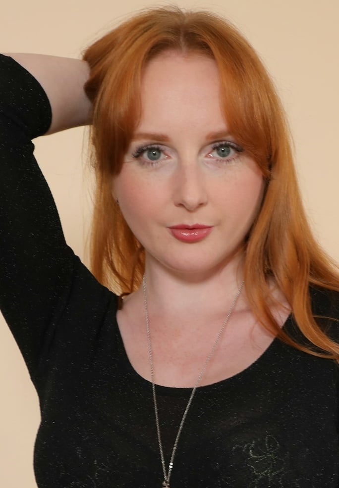Daphne Red VR