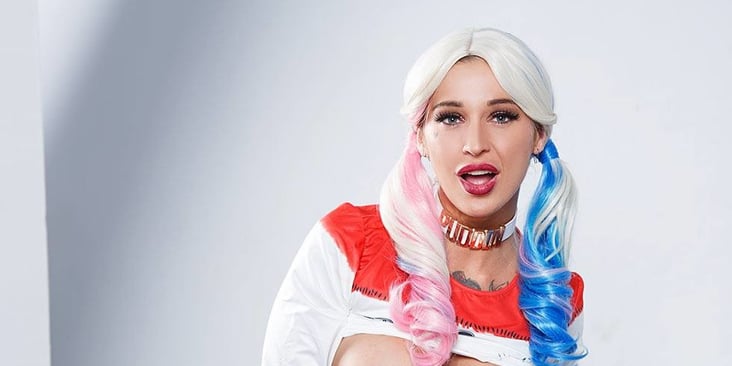 2 Absolutely Unmissable VR Porn Cosplay Scenes