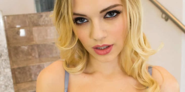 Young VR Pornstar Alex Grey Is Your Dream Girl