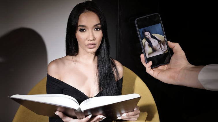 Hola, Bitch! Asia Vargas DarkRoomVR vr porn video