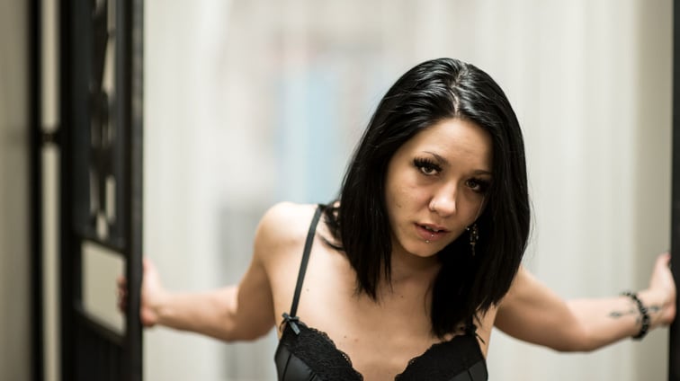 18 Years Old My First Solo 2K Veronique Tinkler VR Sexperience vr porn video