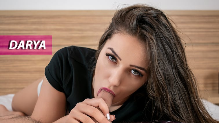 Darya & Brad - Moaning teen twerks on dick for deep sex, rides cowgirl perfectly! Darya VRStars vr porn video