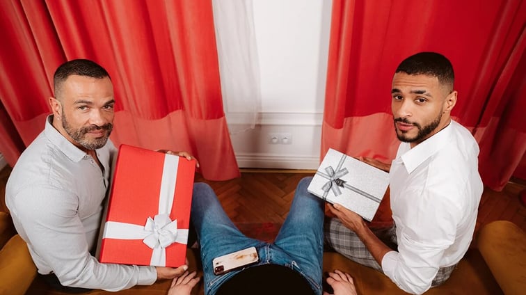 [Gay] I Want My Present Rico Fatale, Radzzo, NichoLas Bardem VirtualRealGay vr porn video