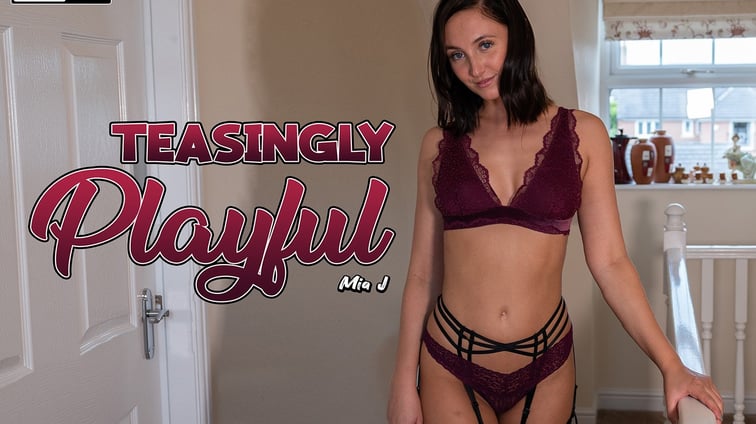 Teasingly Playful Mia J ZexyVR vr porn video