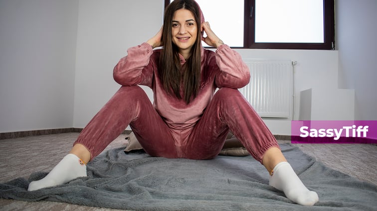 Busty Blonde Home Alone And Horny Sassy Tiff WoowVR vr porn video