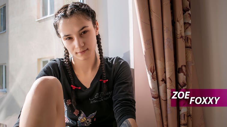 Zoe Foxxy - Exhibitionist teen takes huge dick at hotel window Zoe Foxxy VRStars vr porn video