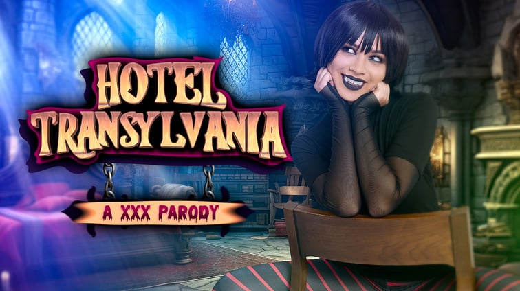 Hotel Transylvania A XXX Parody Scarlett Alexis VRCosplayX vr porn video